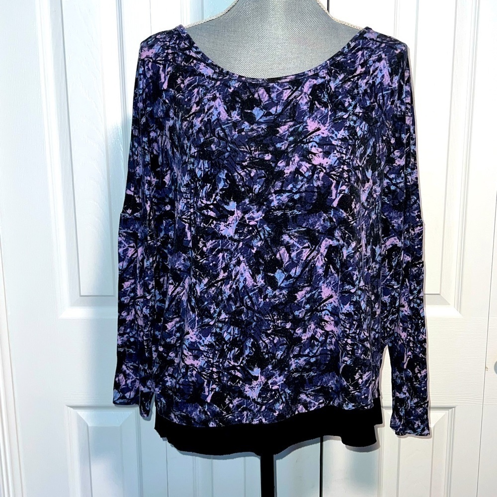 Women's GAIAM top Small